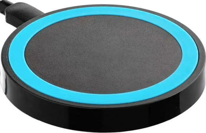 akyga-AK-QI-01-Wireless-Charger-Pad-PRO