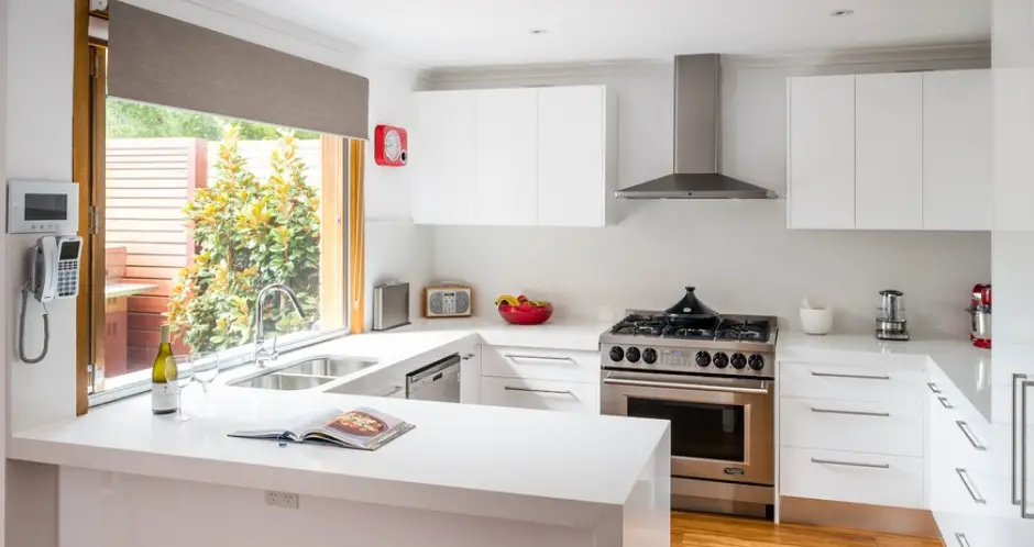 Inalto Arcis90tps Box Canopy Rangehood User Manual Inalto Arcis90tps Box Canopy Rangehood User Manual