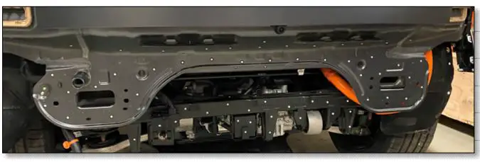 HORIZON GLOBAL CQT76589 Trailer Hitch Class III Instruction Manual - Partially remove fascia and disconnect wiring from fascia