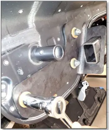 HORIZON GLOBAL CQT76589 Trailer Hitch Class III Instruction Manual - Tighten all M12 fasteners with torque wrench