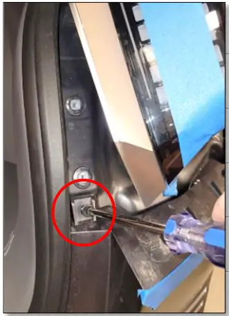 HORIZON GLOBAL CQT76589 Trailer Hitch Class III Instruction Manual - Using Phillips screwdriver