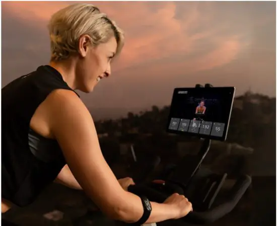 SPINNING 10 033 TM Elite Connected Spinner - Spinning® Digital