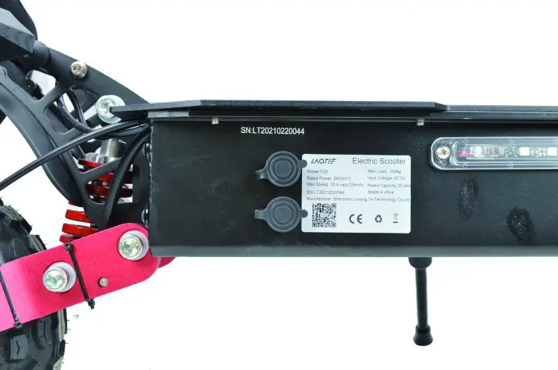 LAOTIE Electric Scooter -cherging