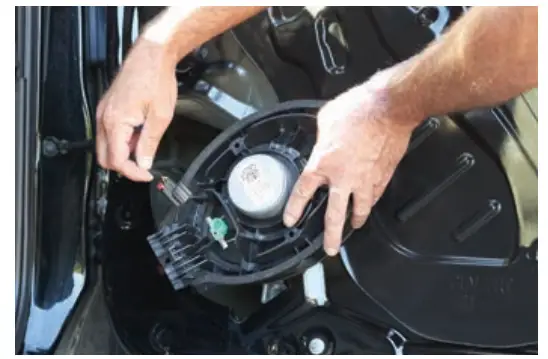 powerbass OE Series TM OEM PLUG AND Play- fig5