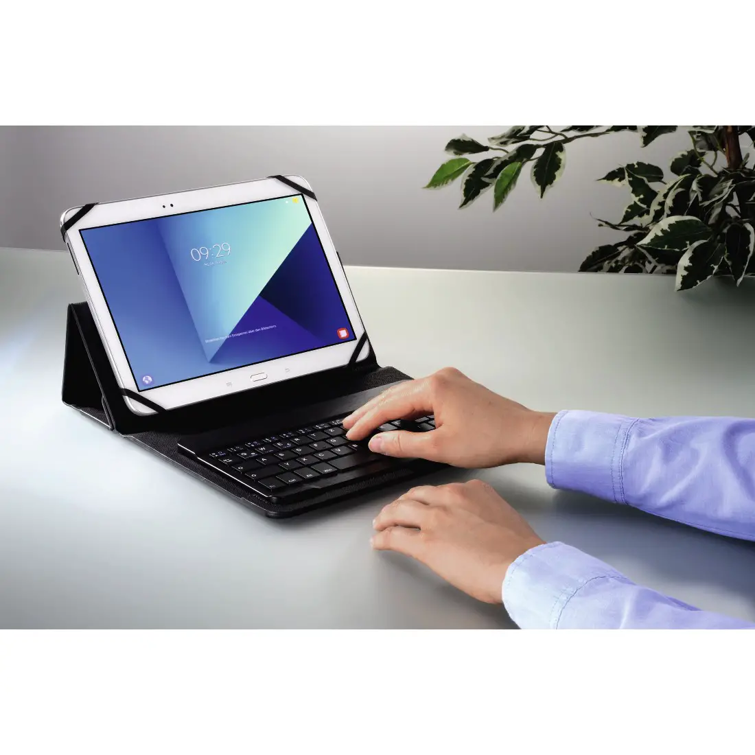 Hama 00182502 Bluetooth Keyboard With Bag Instruction Manual Hama 00182502 Bluetooth Keyboard With Bag Instruction Manual