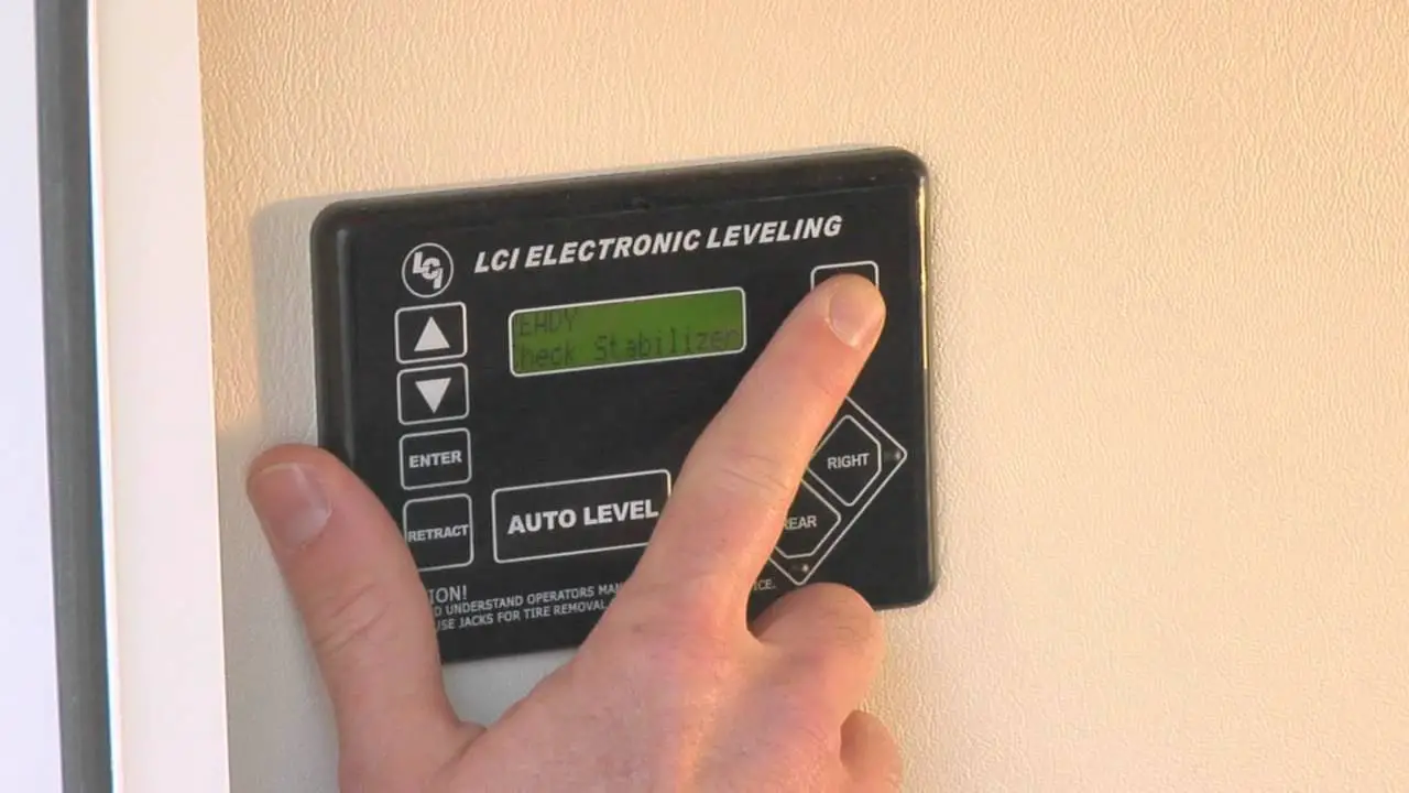 Lci Level-up Towable System Owner's Manual Lci Level-up Towable System Owner's Manual