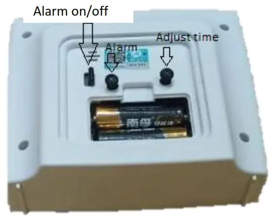 COOPERS OF STORTFORD K871 Easy to Read Silent Glow in the Dark Alarm Clock - batteries