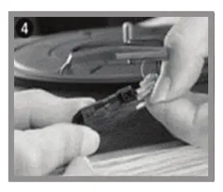 digitech Freestanding Retro Turntable GE4112 - Playing a record 4