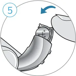 Inserting or replacing the battery