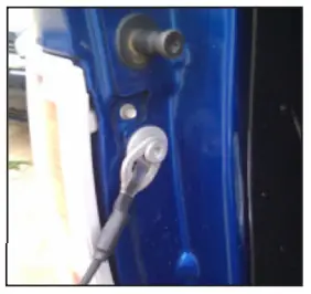 DEEZEE DZ 43200 Ford Tailgate Assist - STEP 3