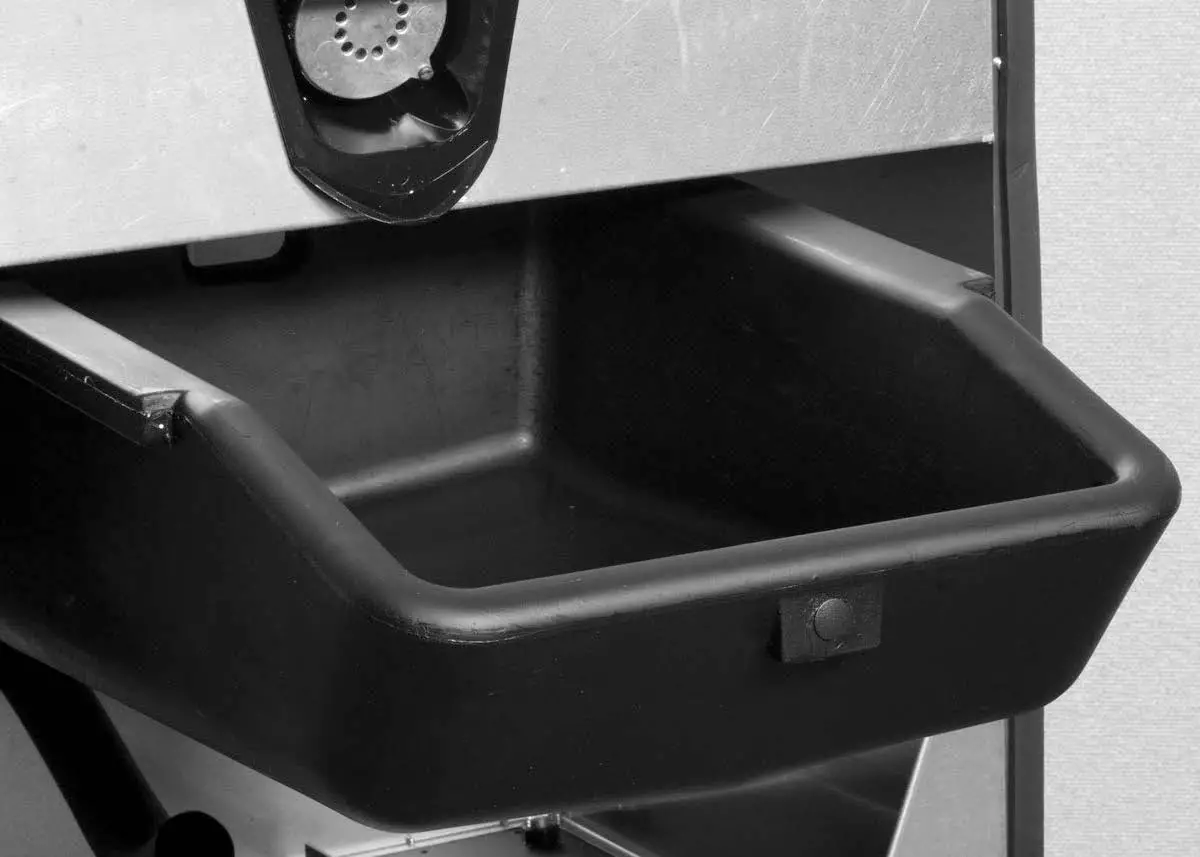 MANITOWOC-SPA-160-120-lbs-Ice-Storage-Dispenser-5