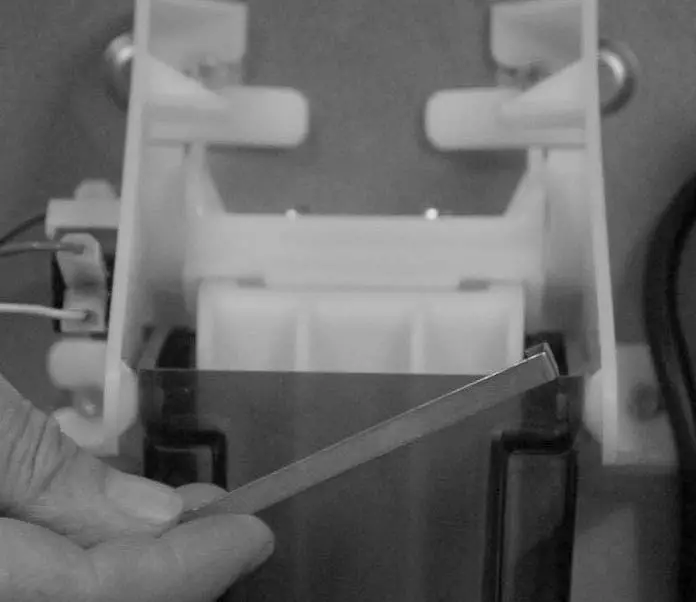 MANITOWOC-SPA-160-120-lbs-Ice-Storage-Dispenser-6