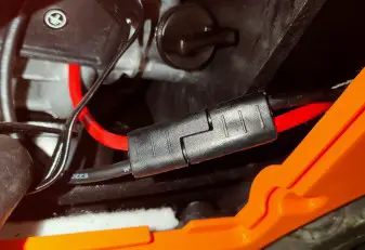 GENMAX GM5500i 5500 Watt Gasoline Inverter Generator - STARTING UP THE GENERATOR 6