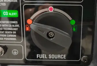 GENMAX GM5500i 5500 Watt Gasoline Inverter Generator - STARTING UP THE GENERATOR 7