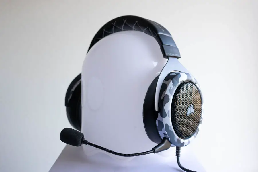 Corsair Stereo Gaming Headset With Haptic Bass User Manual