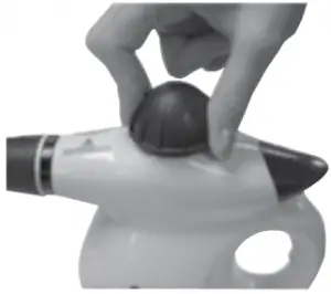 Bissell-39N7-Filling-with-water