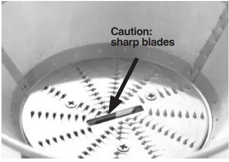 Sage BJE430 the Nutri Juicer Cold User Guide - Never use fingers