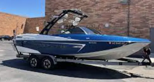 Roswell R1 Series Vamp Spin Speakers Instruction Manual Roswell R1 Series Vamp Spin Speakers Instruction Manual