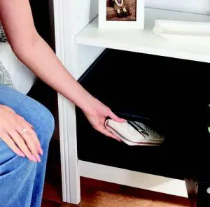 FIG 6 Motorised locking mechanism