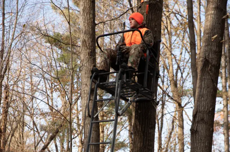 Rivers Edge Re647 Deluxe Ladder Stand User Manual