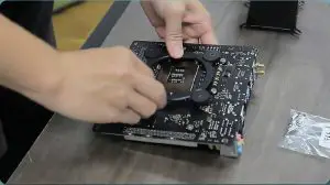 InWin SR2436PRO All-In-One Twin Turbines Liquid CPU-InWin SR2436PROGuide