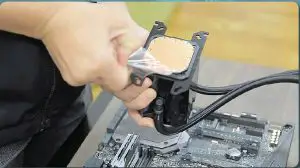 InWin SR2436PRO All-In-One Twin Turbines Liquid CPU- Remove the protect