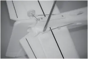 Topacc PHOENIX S RC Airplane - Center the Control Surfaces 1