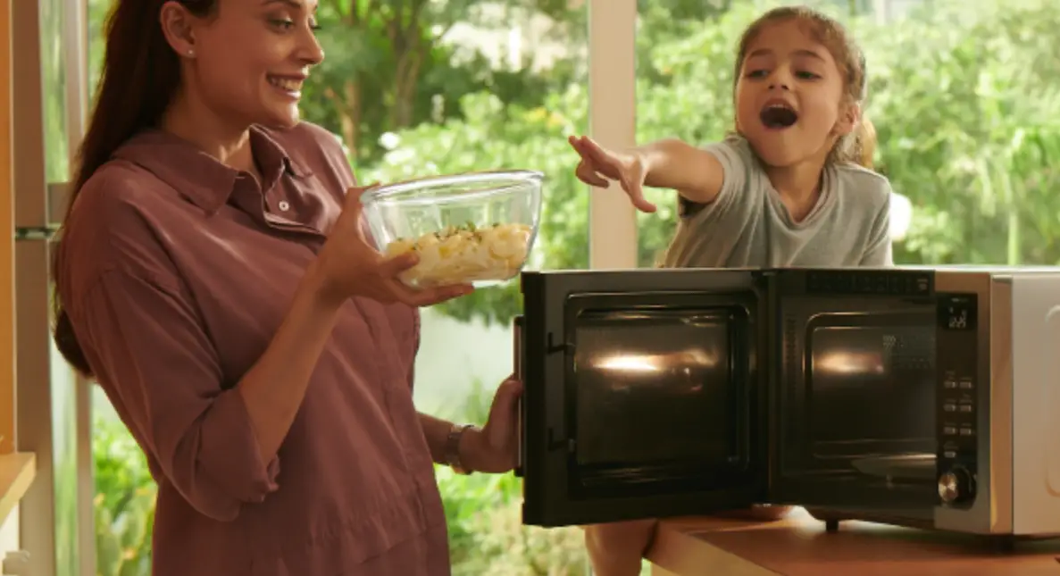 Champion Chmw025 Retro Svart Microwave Oven User Manual