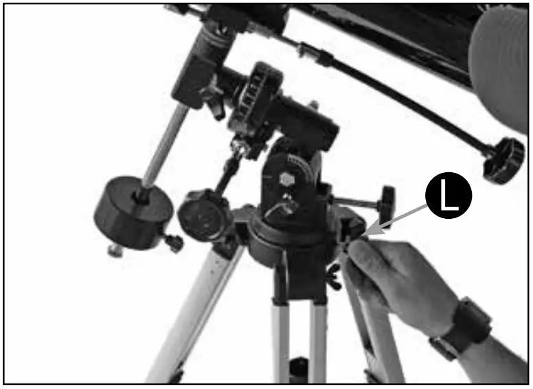 9454103 Reflector Telescope Hnadling