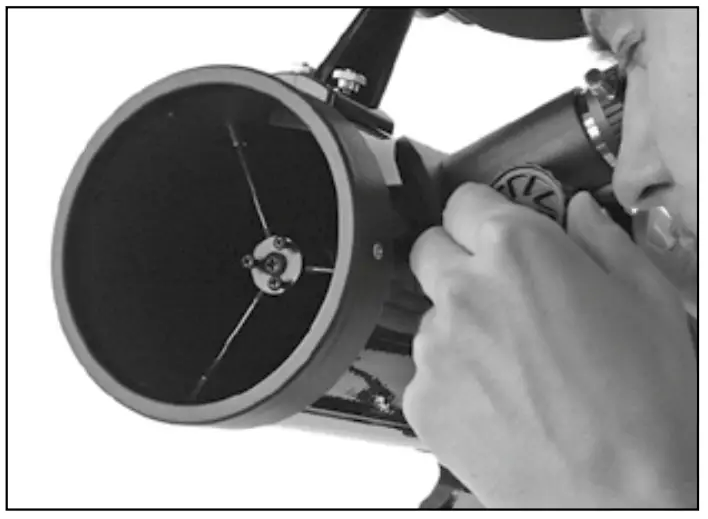 9454103 Reflector Telescope Hnadling