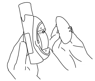 Microlife PF 100 Electronic Asthma Monitor - Inserting the Batteries1