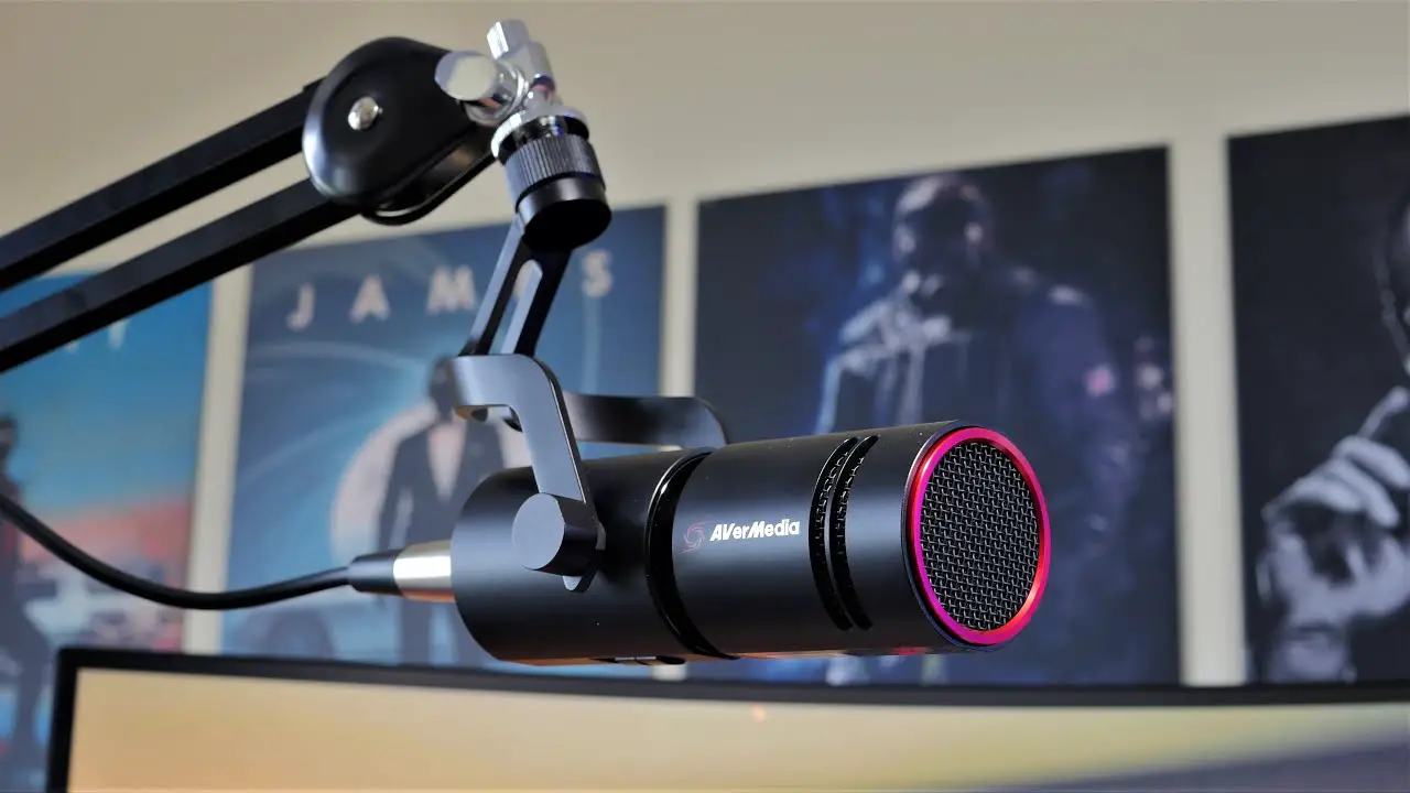 Avermedia Live Streamer Mic 330 User Manual Avermedia Live Streamer Mic 330 User Manual