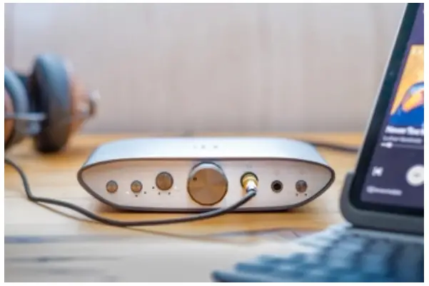ifi audio ZEN CAN Balanced Desktop Headphone Amp and Preamp - Standalone
