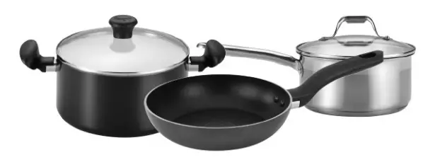 a pot that is sitting on a pan