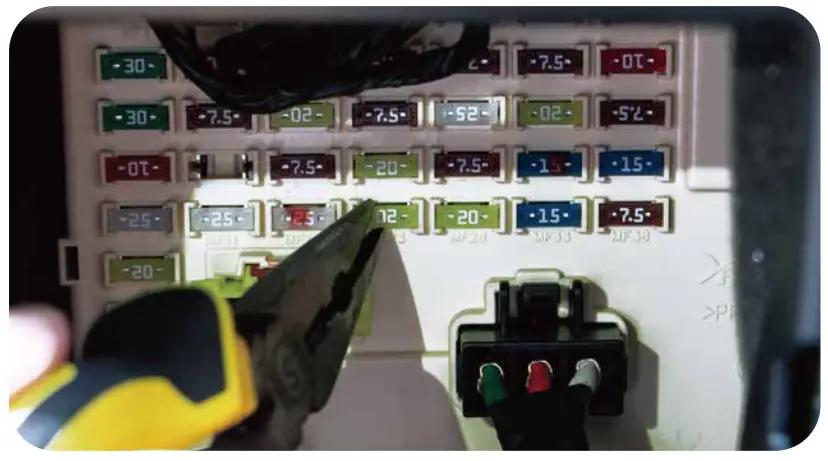 VANTRUE 3 Lead ACC Dash Cam Hardwire Kit - fuse box