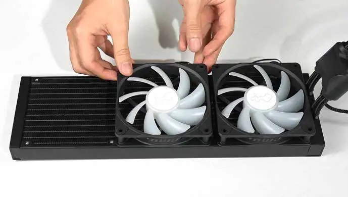 Install AL120 Fans to Radiator 01