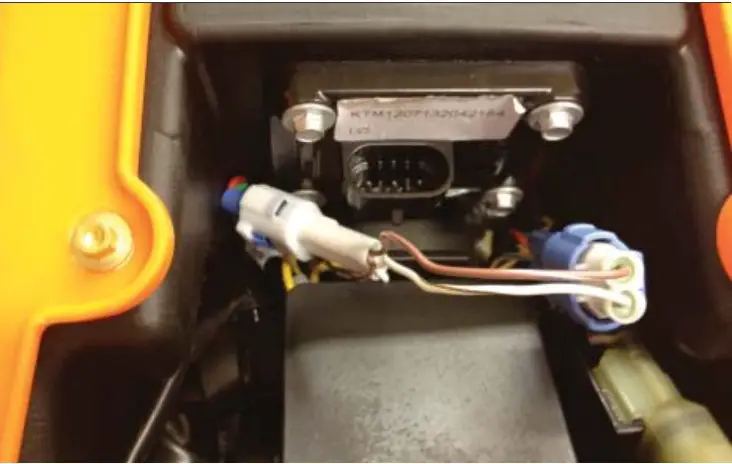 INSTALLING THE POWER COMMANDER 6