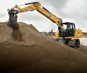 M318 WHEELED EXCAVATOR