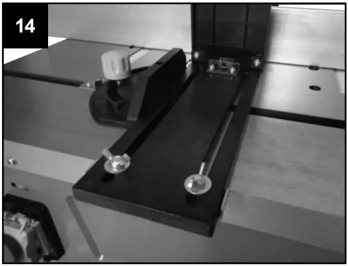 Fitting the return kick safety fence