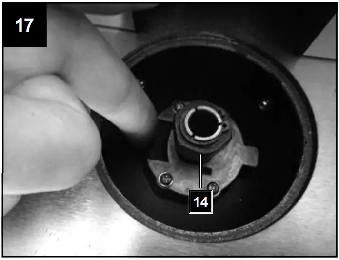 Installing and changing the clamping sleeves