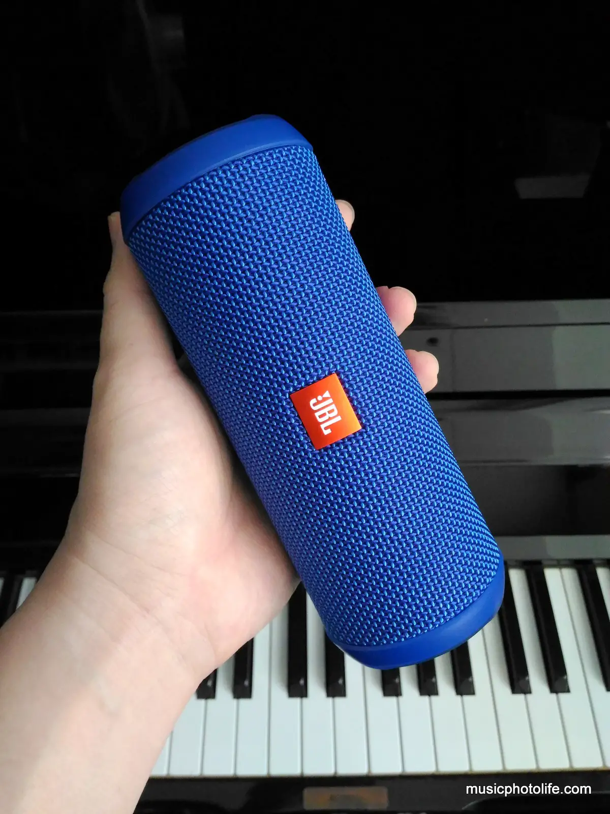 Bluetooth Speaker User Manual Bluetooth Speaker User Manual