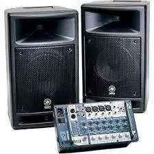 YAMAHA STAGEPAS 300 Portable PA System
