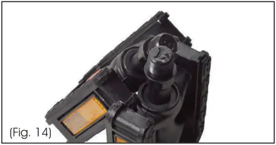 ATTACHING THE PEDALS