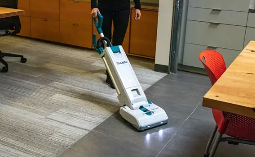 Makita Xcv19 Cordless Upright Cleaner Instruction Manual