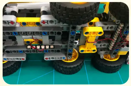 GAME OF BRICKS 42108 Light Kit for Mobile Crane - Step18