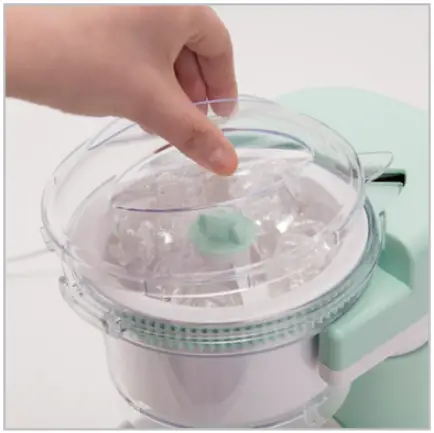 DASH DSIM100 Shaved Ice Maker - USING ice maker 2