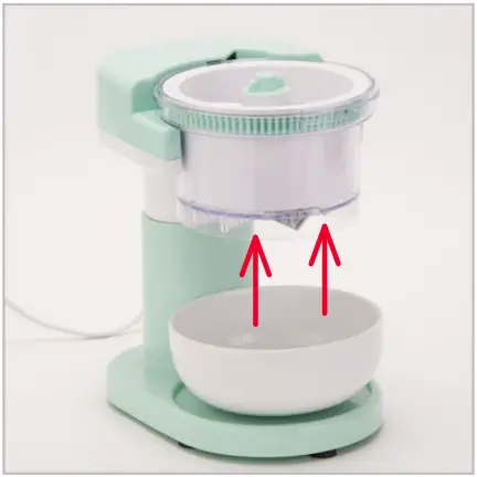 DASH DSIM100 Shaved Ice Maker - USING ice maker 3