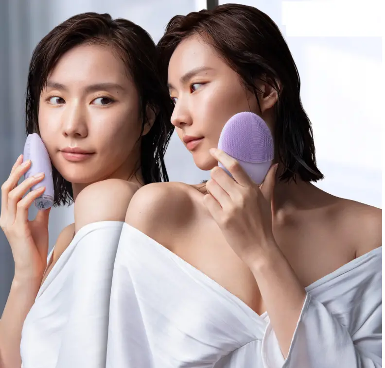 FOREO LUNA 4 2 In 1 Smart Facial Cleansing And Firming Device