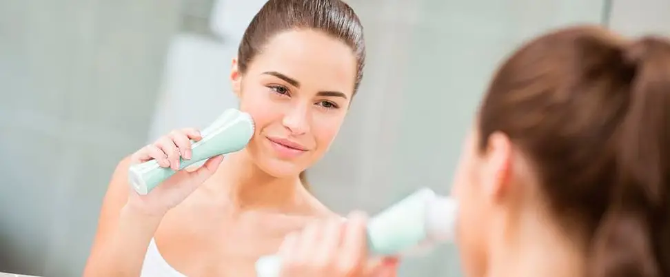 Cosmopolitan Facial Cleansing Brush Instruction Manual