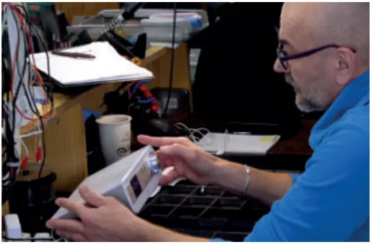 soundmaster 2023 24 Speaker Box Clock Radio Turntable - important